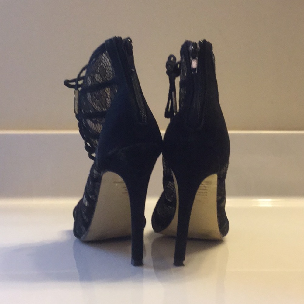 JUSTFABULOUS suede& lace peep-toe booties SZ 7 - Picture 5 of 6